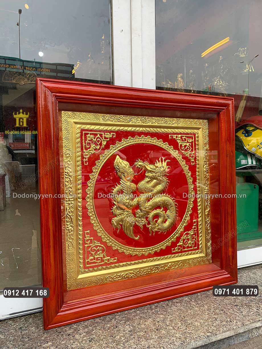 Khung tranh bằng gỗ tự nhi&ecirc;n v&ocirc; c&ugrave;ng chắc chắn